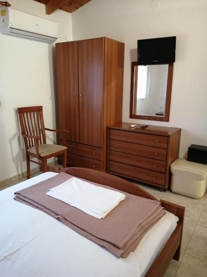 Irini Apartments Keramoti  Exterior photo