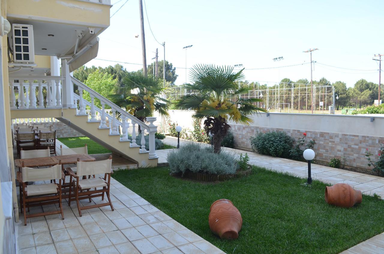 Irini Apartments Keramoti  Exterior photo