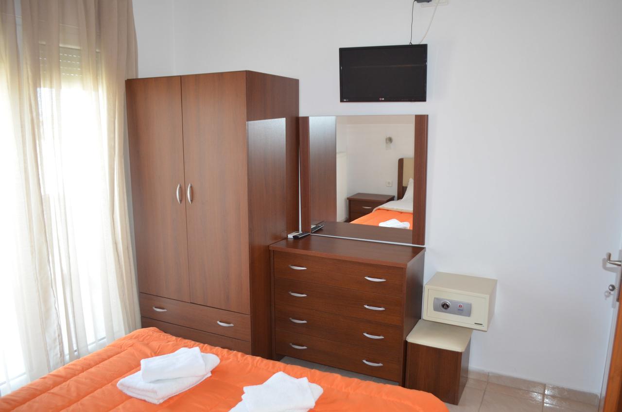 Irini Apartments Keramoti  Exterior photo