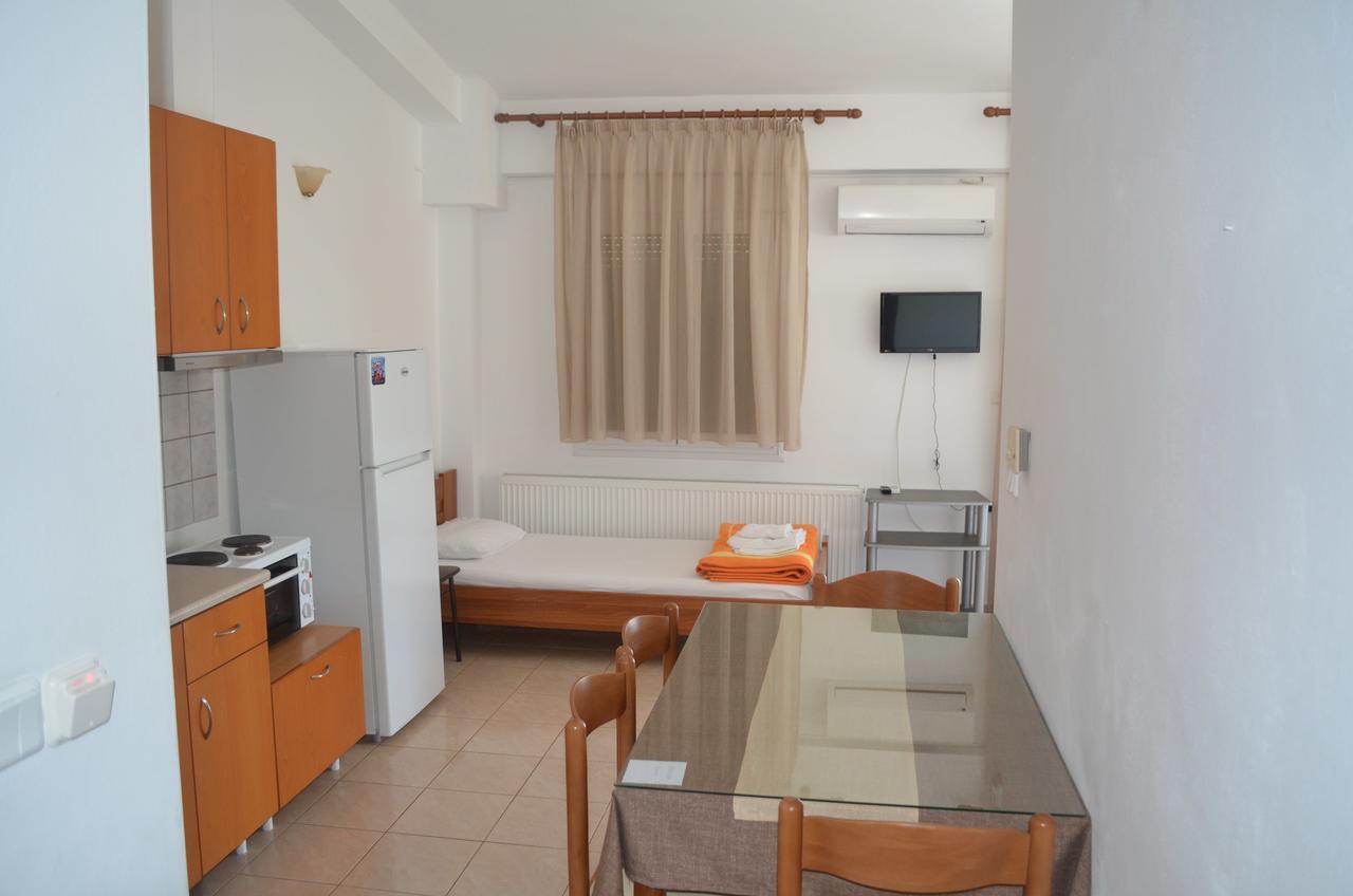 Irini Apartments Keramoti  Exterior photo